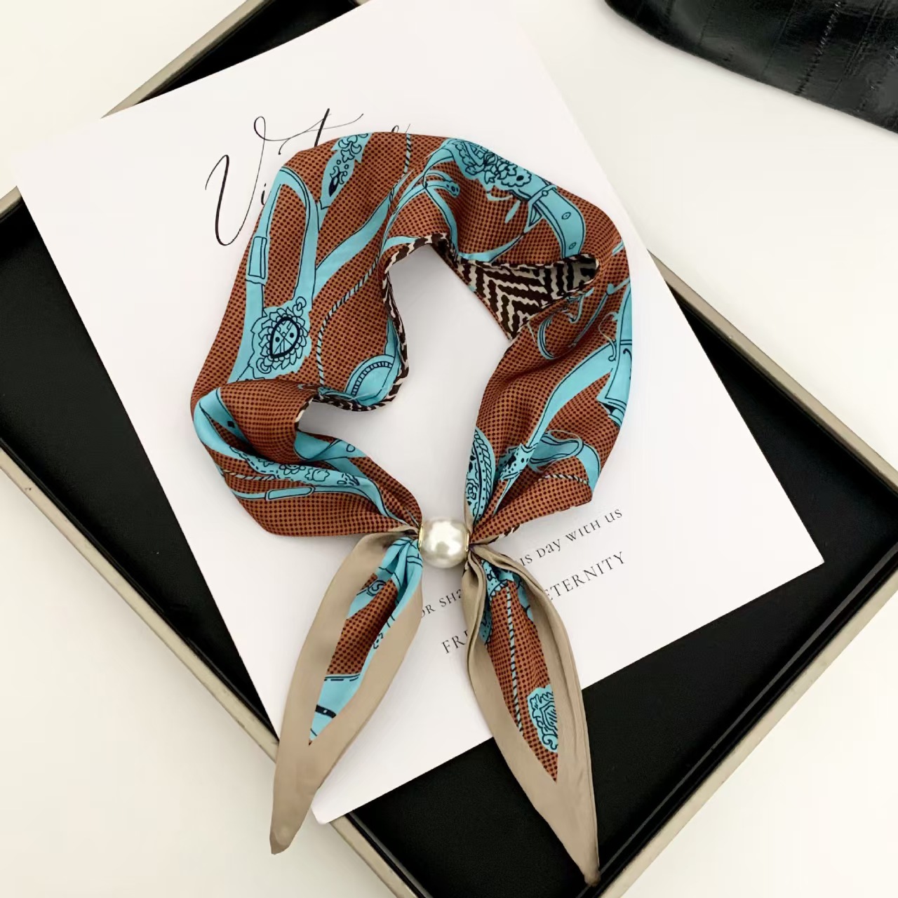 Ascot Neck Scarf - Sciarpa Magnetica Elegante Stile Coreano con
