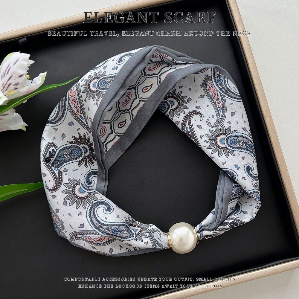 Elegante Sciarpa in Seta con C - Ascot Neck Scarf recensione e prezzo