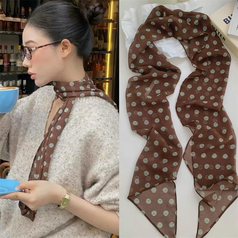 Sciarpa in Seta Sottile con St - Ascot Neck Scarf recensione e prezzo